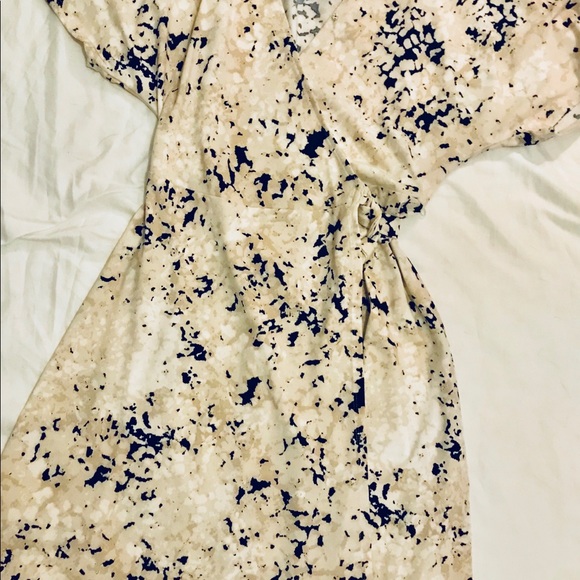 Halston Cream Black Print Wrap Midi Dress Size XS - Picture 4 of 7